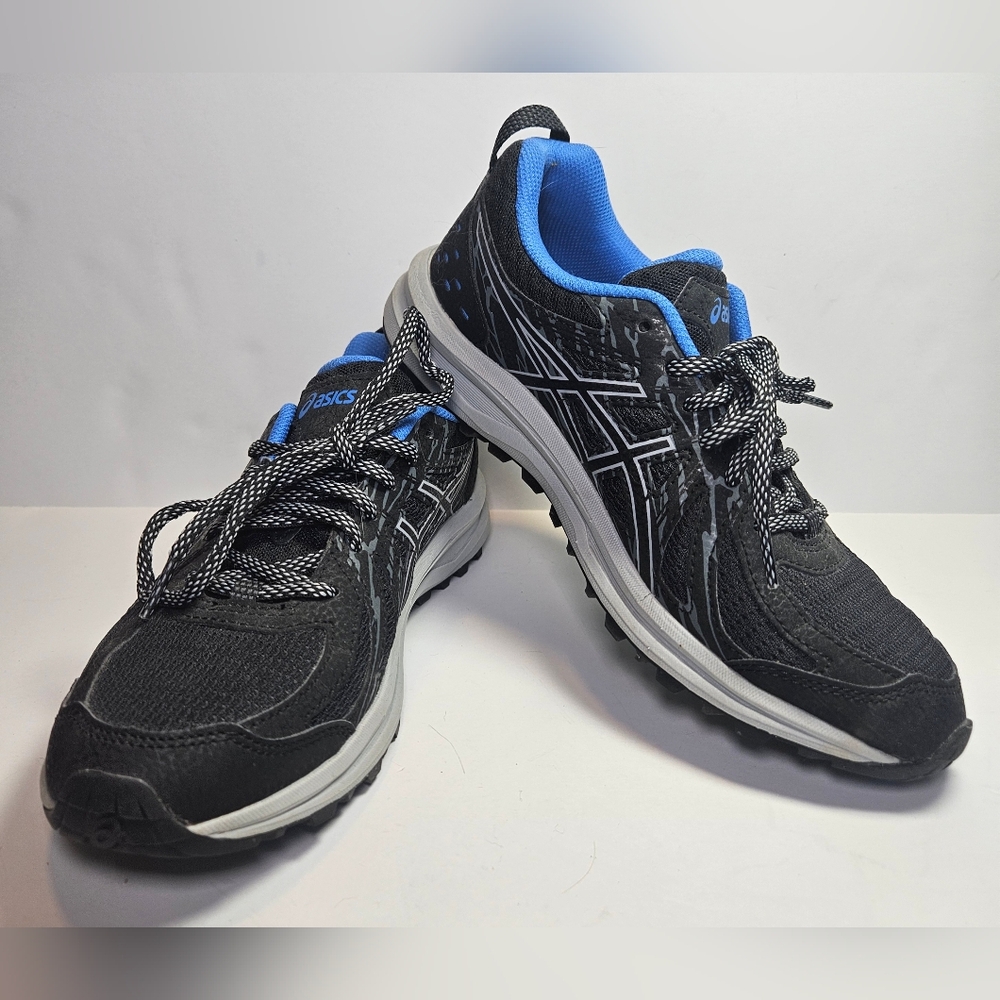 ASICS Frequent Trail Black and Blue Trail Running Shoes. Size: 7  Women's